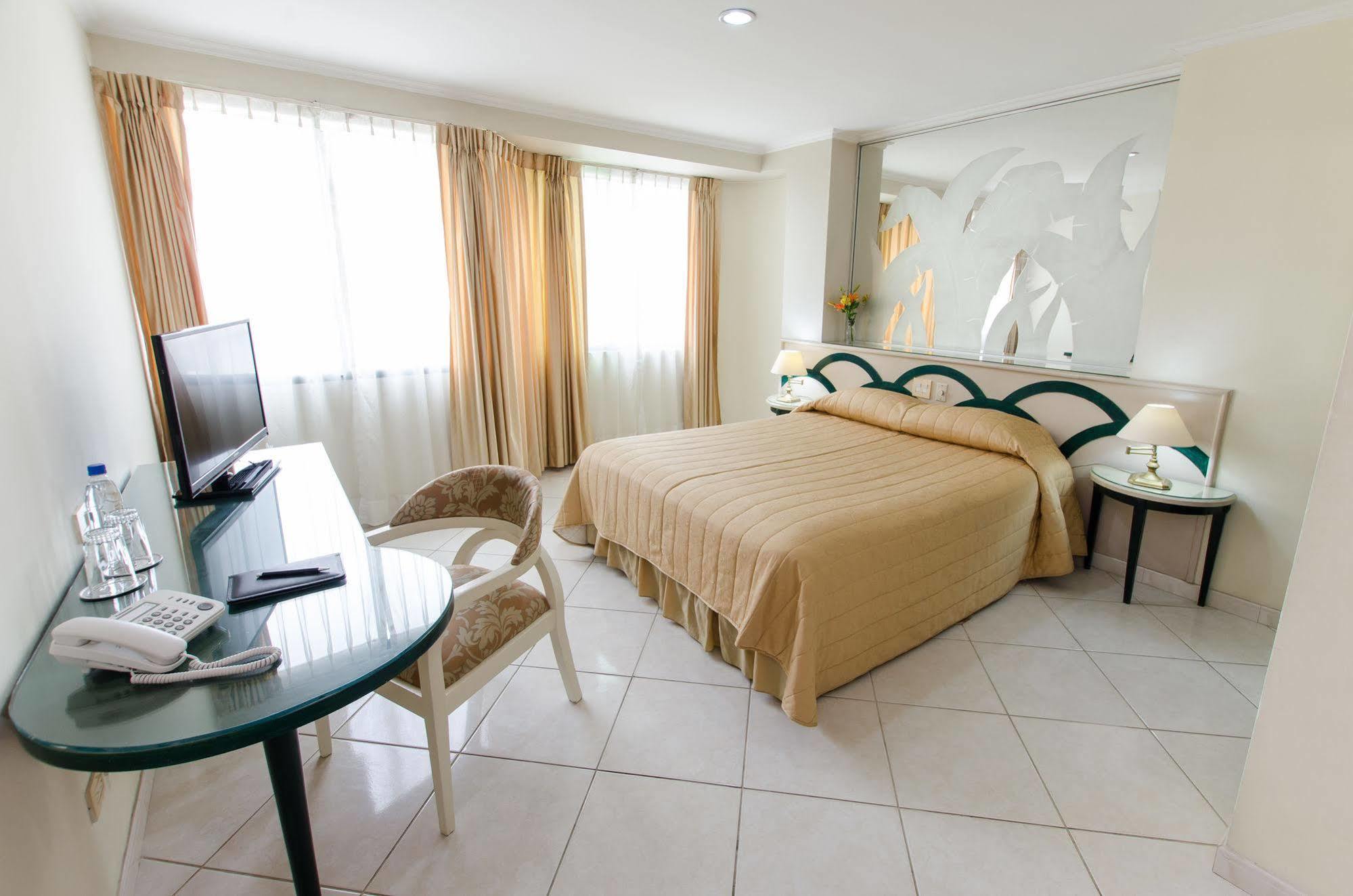 Apart Hotel Kennedy Guayaquil Luaran gambar